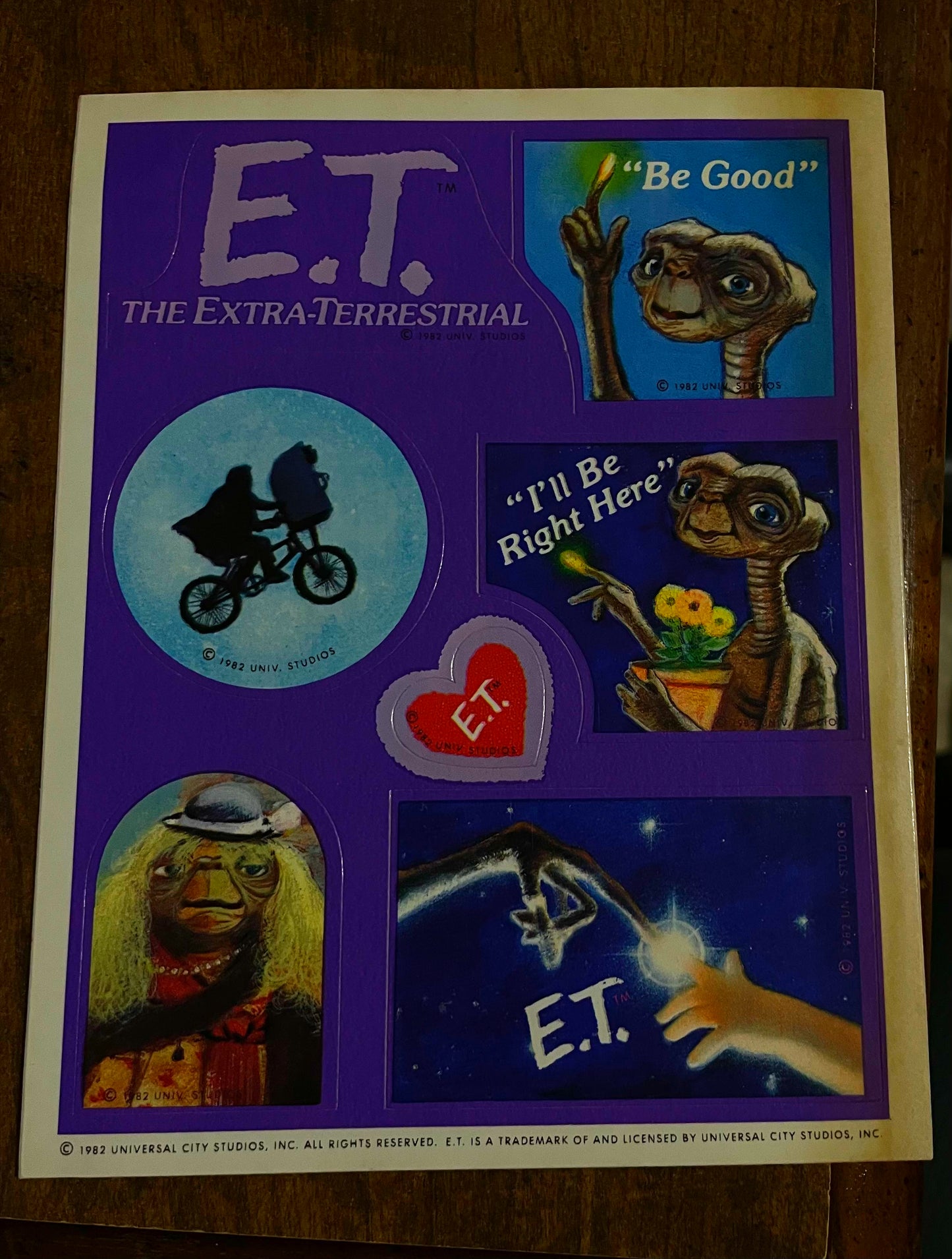 Mini Treasure Chest: E.T. Stickers